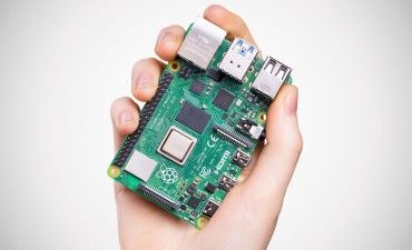 シングルボードコンピュータ（Raspberry Pi4）では何ができるのか？価格やメリットについて解説