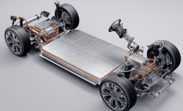 ギガキャストとは？ギガキャスト金型がもたらす自動車製造の進化、技術の全貌とその影響