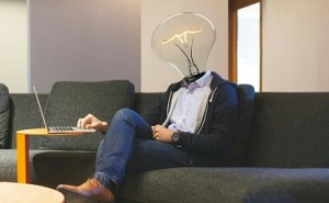 新商品を生み出す技術戦略:知財教育、新規テーマ発掘のための工夫